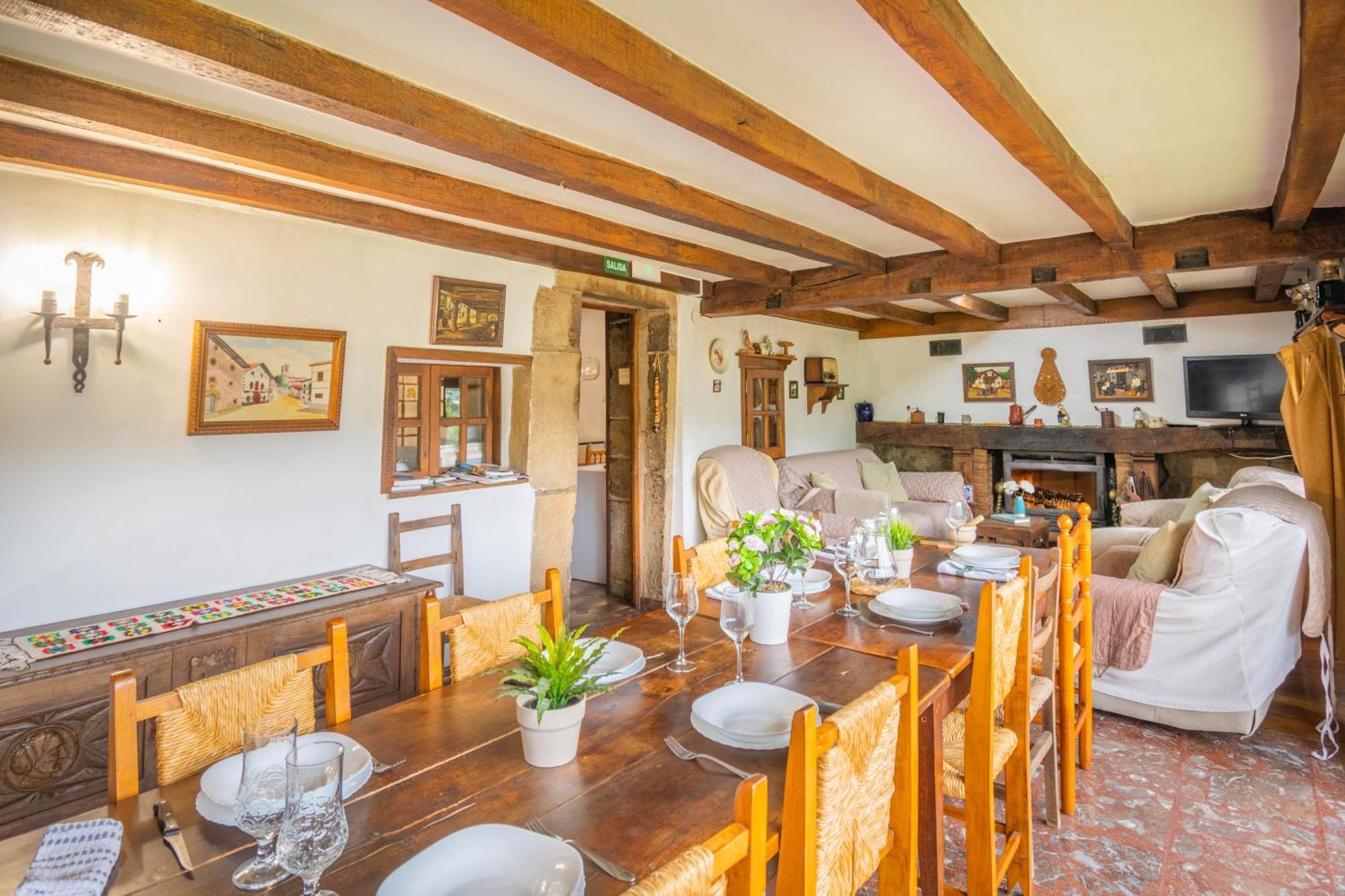 Casa Rural Arotzenia, Hogar Rustico En Pleno Valle De La Ulzama Лисасо Экстерьер фото