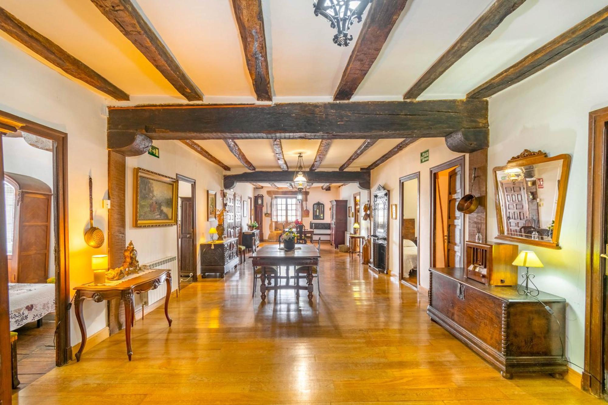 Casa Rural Arotzenia, Hogar Rustico En Pleno Valle De La Ulzama Лисасо Экстерьер фото