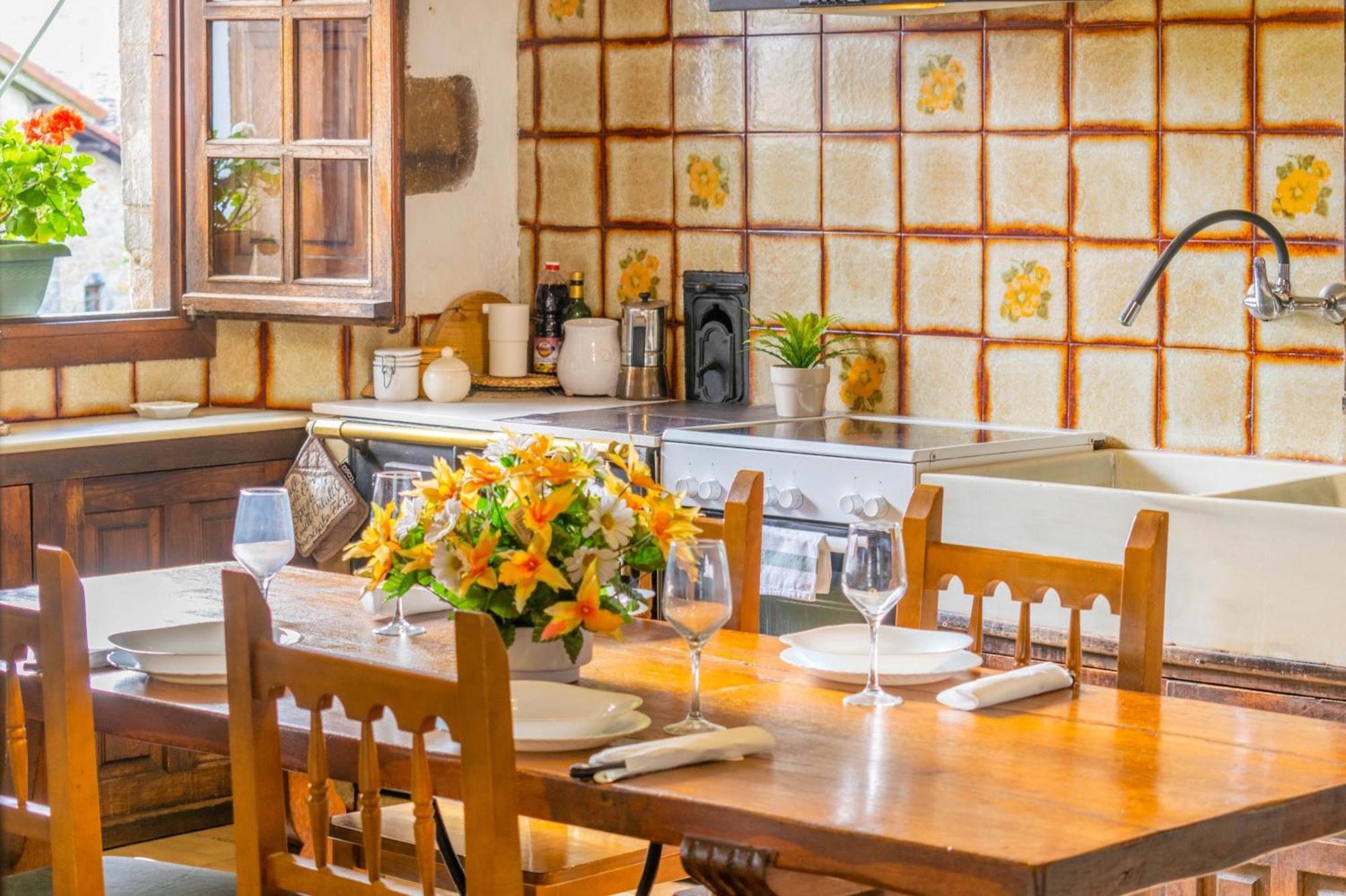 Casa Rural Arotzenia, Hogar Rustico En Pleno Valle De La Ulzama Лисасо Экстерьер фото